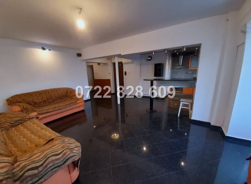 Decebal vanzare 3 camere - et 1 stradal  liber