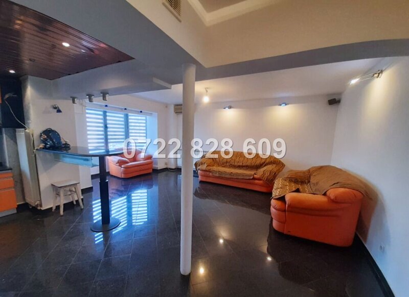 Decebal vanzare 3 camere - et 1 stradal  liber