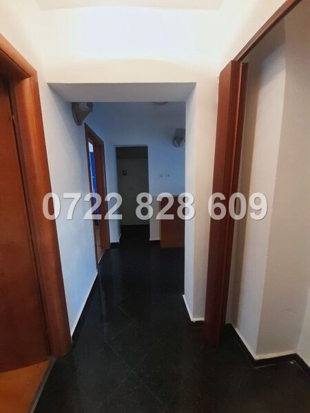 Decebal vanzare 3 camere - et 1 stradal  liber