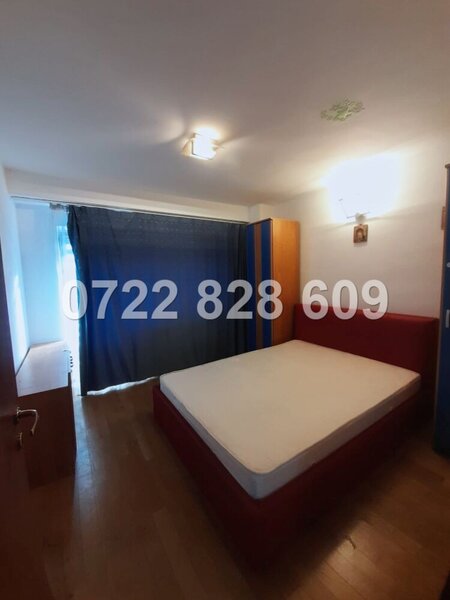 Decebal vanzare 3 camere - et 1 stradal  liber