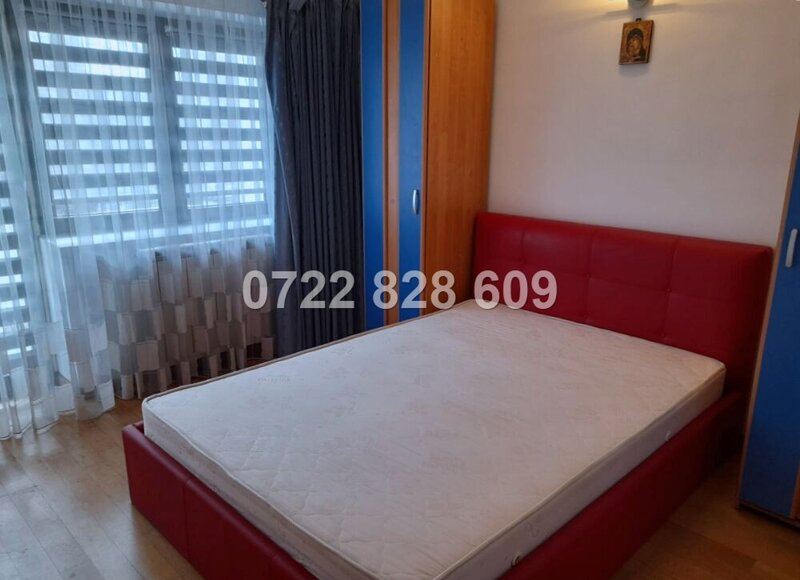 Decebal vanzare 3 camere - et 1 stradal  liber